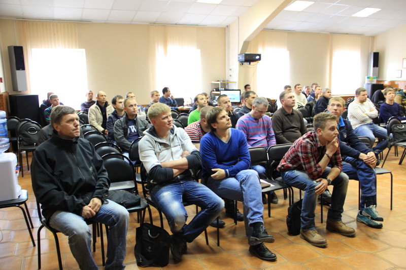 Участники учебного семинара операторов ГНБ