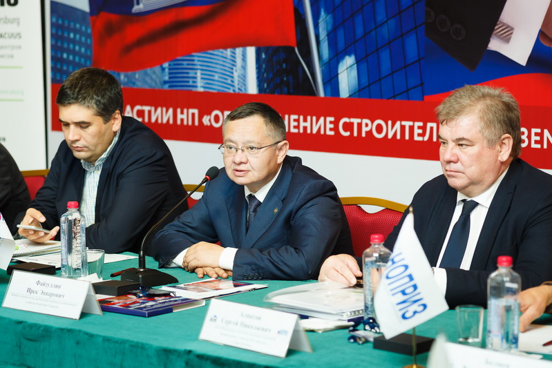 Обращение к участникам совместного заседания Министра строительства, архитектуры и ЖКХ Республики Татарстан – Файзуллина И.Э.