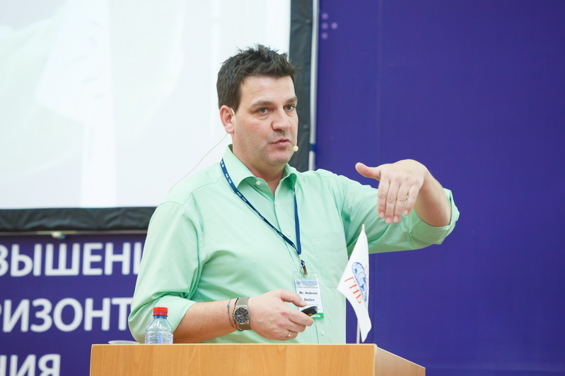 Доклад руководителя направления ННБ компании Herrenknecht AG Андреаса Штайлена